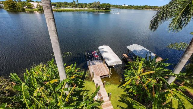 920 Hibiscus Lane, Delray Beach, FL 33444