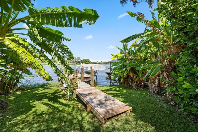 920 Hibiscus Lane, Delray Beach, FL 33444
