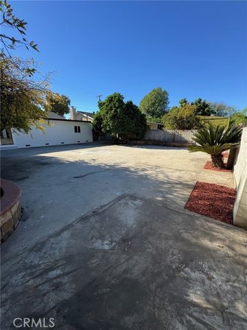 15643 Lassen, North Hills (los Angeles), CA 91343