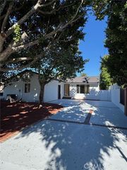 15643 Lassen, North Hills (los Angeles), CA 91343