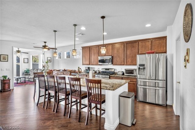 9076 Bridal Creek Avenue, Las Vegas, NV 89178