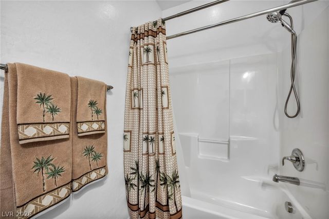 9076 Bridal Creek Avenue, Las Vegas, NV 89178