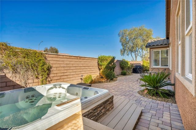 9076 Bridal Creek Avenue, Las Vegas, NV 89178