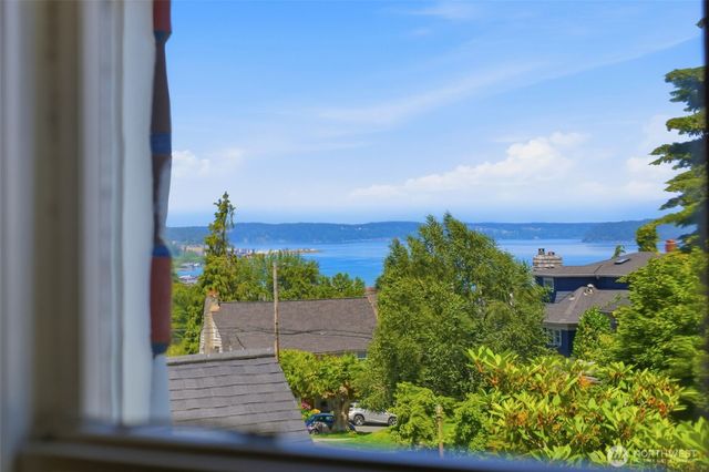 502 N E Street, Tacoma, WA 98403
