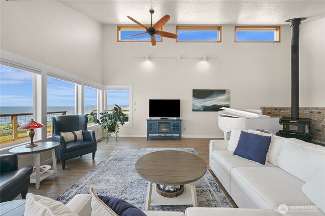 4501 Sucia Drive, Ferndale, WA 98248