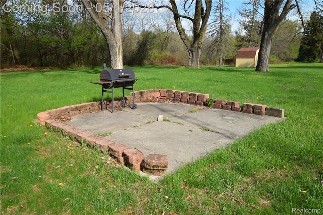 1455 Sun Terrace Drive, Flint Charter Township, MI 48532