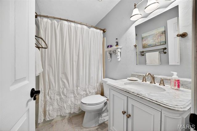 4 Rudder Court, Lake St Louis, MO 63367