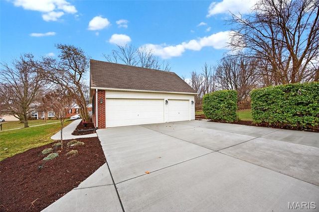 4 Rudder Court, Lake St Louis, MO 63367