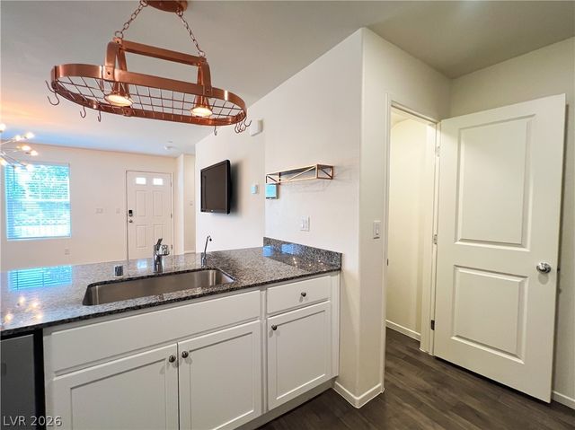 1125 Meadow Sparrow Place, Henderson, NV 89011