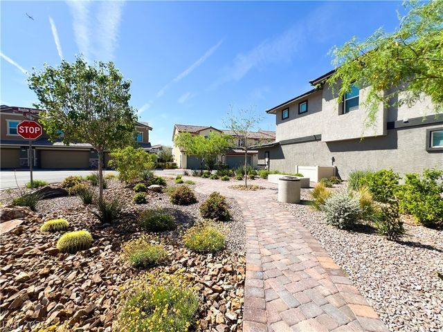 1125 Meadow Sparrow Place, Henderson, NV 89011