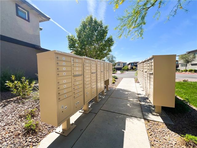 1125 Meadow Sparrow Place, Henderson, NV 89011