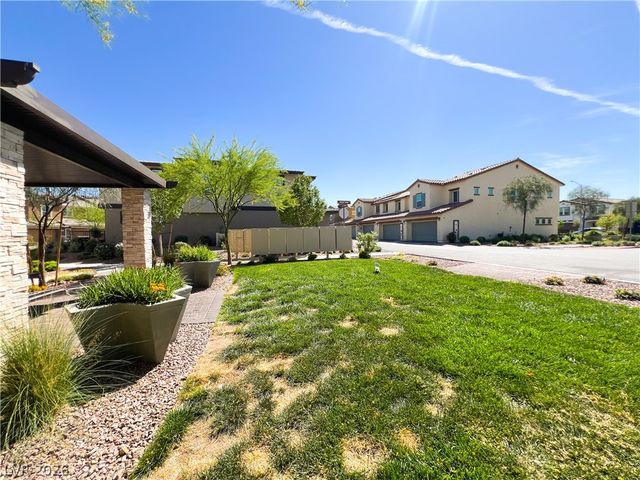 1125 Meadow Sparrow Place, Henderson, NV 89011