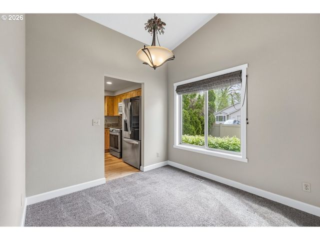 1214 Sw 213TH Ave, Beaverton, OR 97003