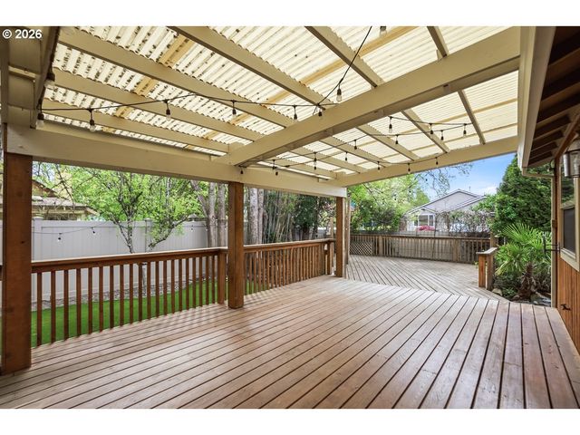 1214 Sw 213TH Ave, Beaverton, OR 97003