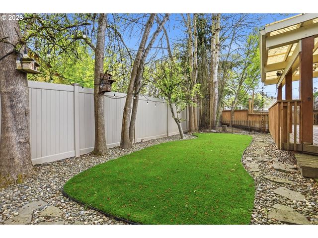 1214 Sw 213TH Ave, Beaverton, OR 97003