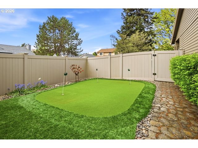 1214 Sw 213TH Ave, Beaverton, OR 97003