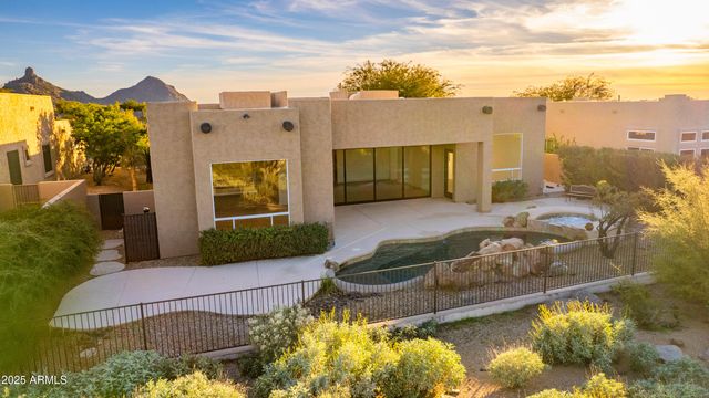 9686 E CINDER CONE Trail, Scottsdale, AZ 85262