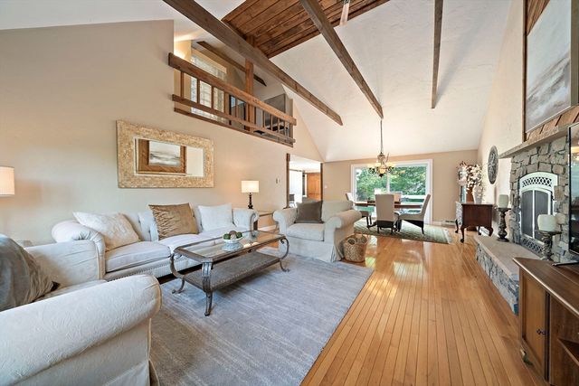 47 Candia St, Weymouth, MA 02189