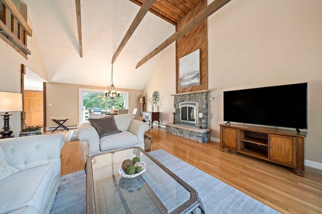 47 Candia St, Weymouth, MA 02189