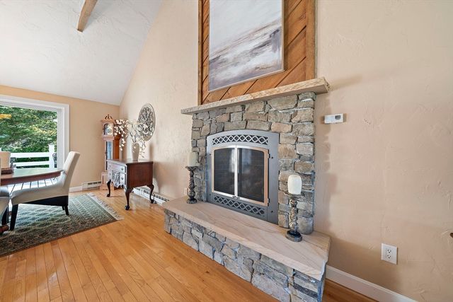 47 Candia St, Weymouth, MA 02189