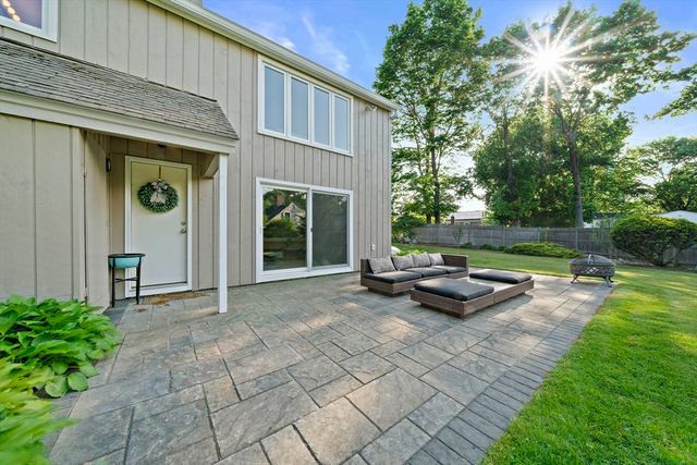 47 Candia St, Weymouth, MA 02189