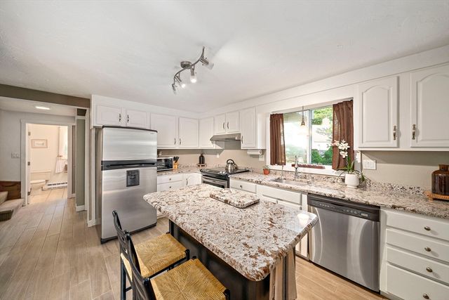 47 Candia St, Weymouth, MA 02189