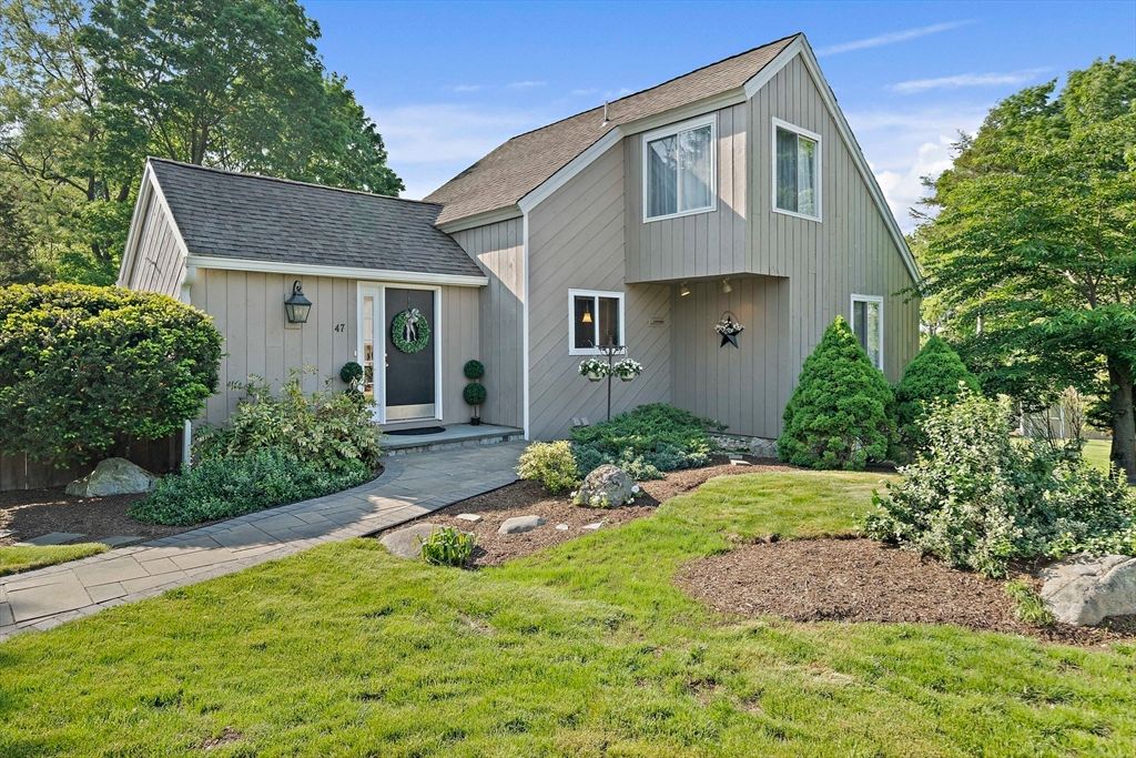 47 Candia St, Weymouth, MA 02189