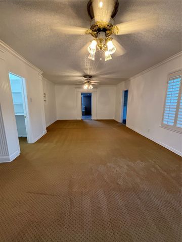 1216 Los Altos Lane, Duncanville, TX 75116