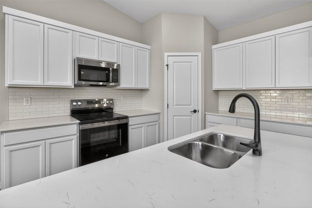 9461 Emilia Lane, West Des Moines, IA 50266