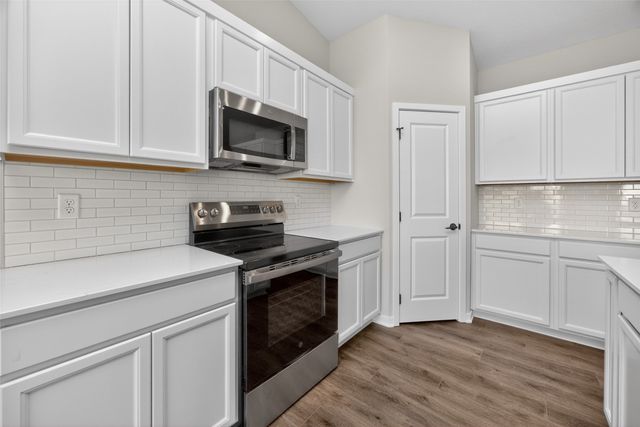 9461 Emilia Lane, West Des Moines, IA 50266