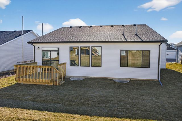 9461 Emilia Lane, West Des Moines, IA 50266