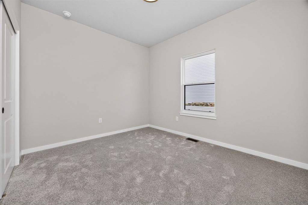 9461 Emilia Lane, West Des Moines, IA 50266