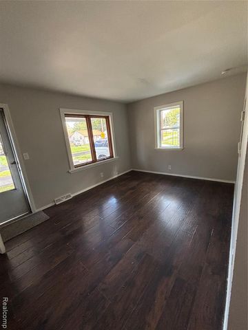 2836 Thom Street, Flint, MI 48506