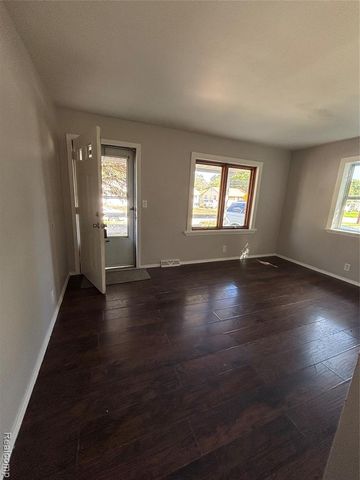 2836 Thom Street, Flint, MI 48506