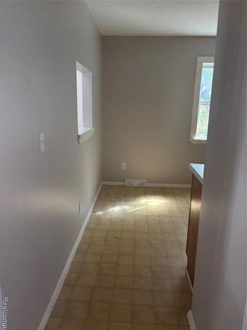 2836 Thom Street, Flint, MI 48506