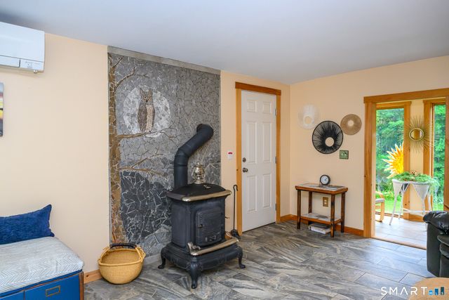 7 Silver Falls Road, East Lyme, CT 06333