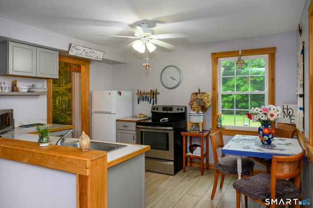 7 Silver Falls Road, East Lyme, CT 06333