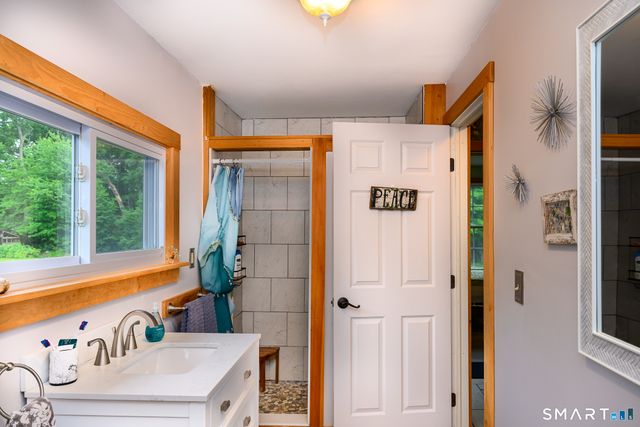 7 Silver Falls Road, East Lyme, CT 06333