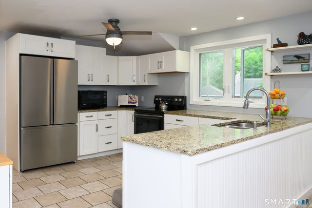 7 Silver Falls Road, East Lyme, CT 06333