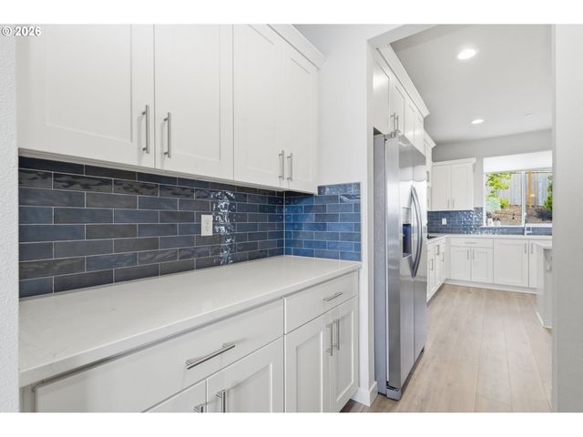 2757 ROCKROSE Ln, Eugene, OR 97403
