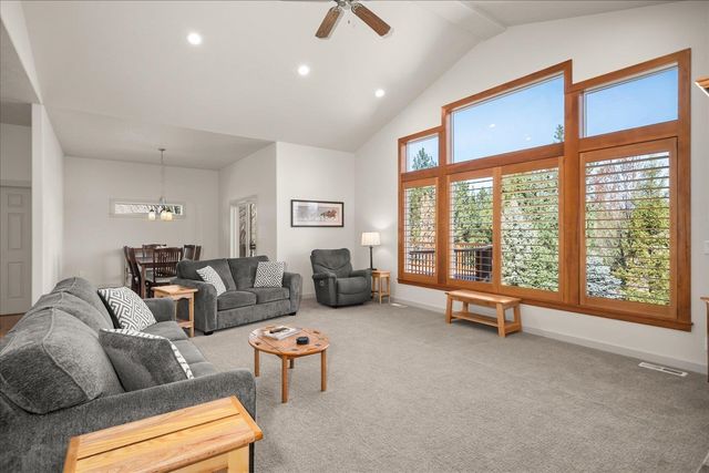 11113 E Gertrude Dr, Spokane Valley, WA 99206