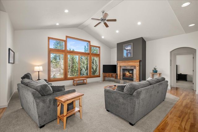 11113 E Gertrude Dr, Spokane Valley, WA 99206