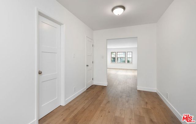 937 S Bedford Street, Los Angeles, CA 90035