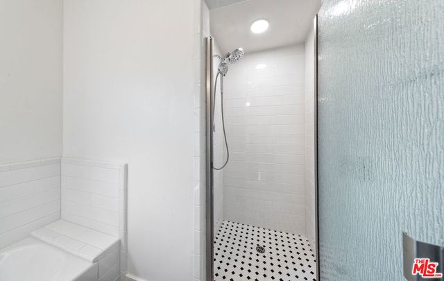 937 S Bedford Street, Los Angeles, CA 90035