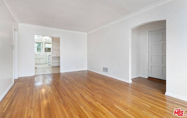 937 S Bedford Street, Los Angeles, CA 90035