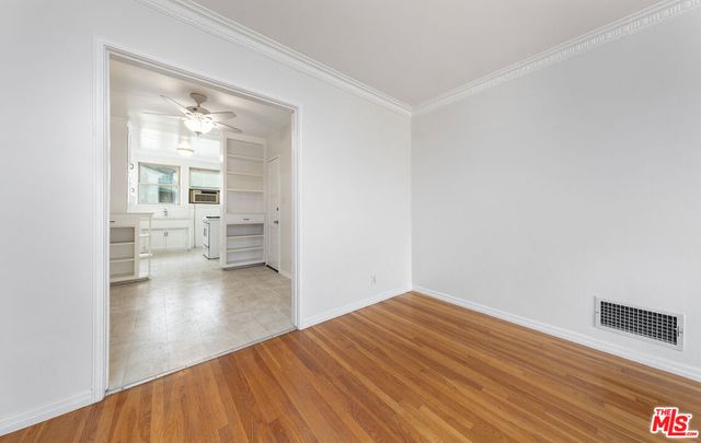 937 S Bedford Street, Los Angeles, CA 90035