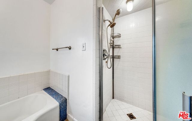 937 S Bedford Street, Los Angeles, CA 90035