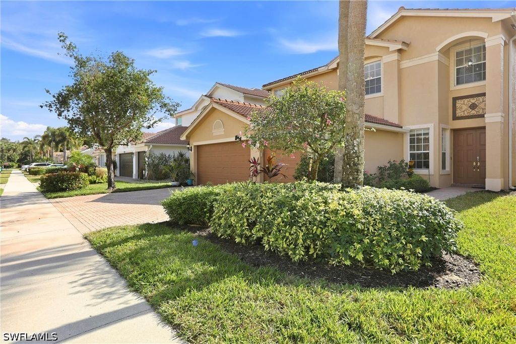 2150 Khasia PT, Naples, FL 34119