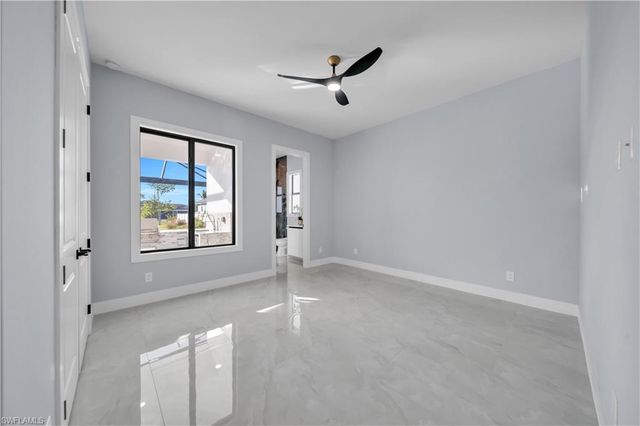 10 SW 35th AVE, Cape Coral, FL 33991
