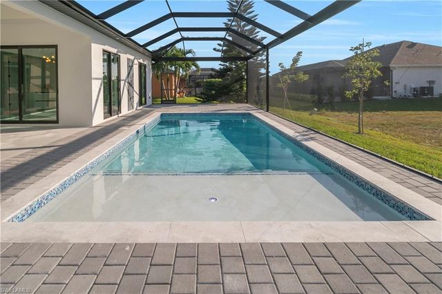 10 SW 35th AVE, Cape Coral, FL 33991